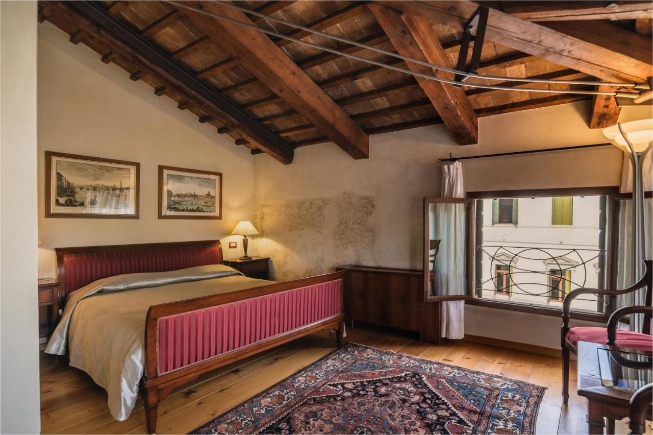 Le Camere Di Palazzo Bortolan Тревизо Екстериор снимка