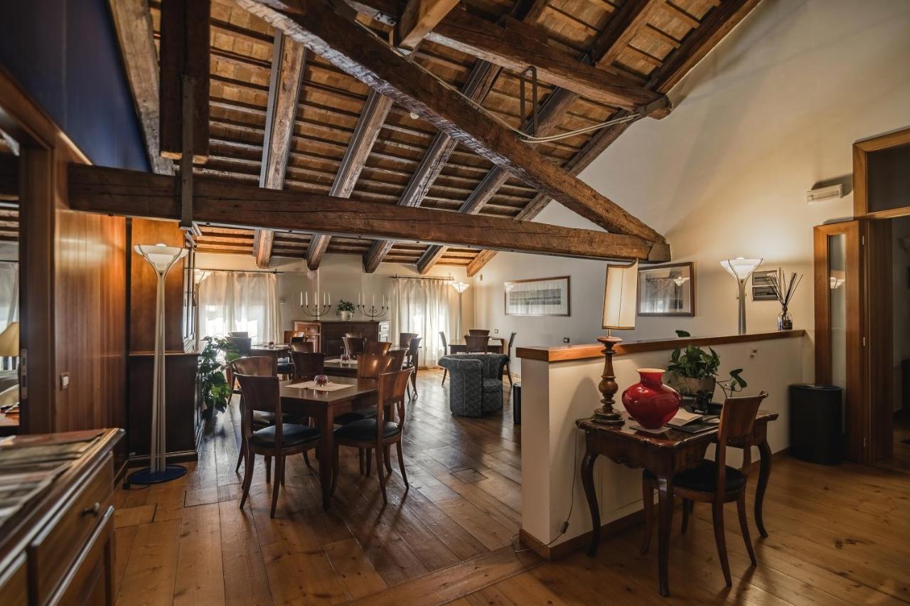 Le Camere Di Palazzo Bortolan Тревизо Екстериор снимка